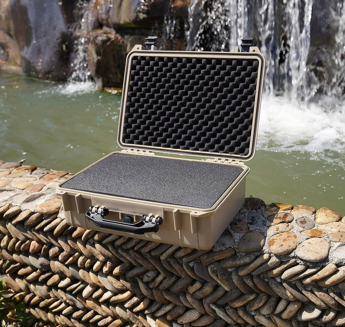 MEIJIA Portable IP67 Waterproof Protective Case, Hard Camera Case with customizable foam, Perfectly Protection of Camera, Drones, Pistols,Lens, Equipments, 18.5 x14.06x6.93inches(Desert Tan)